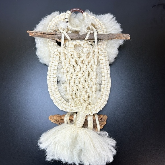 Vtg Ivory Snowy Owl Soft Macrame & Natural Wood Wall Hanging Decoration 70s Boho - Picture 2 of 11